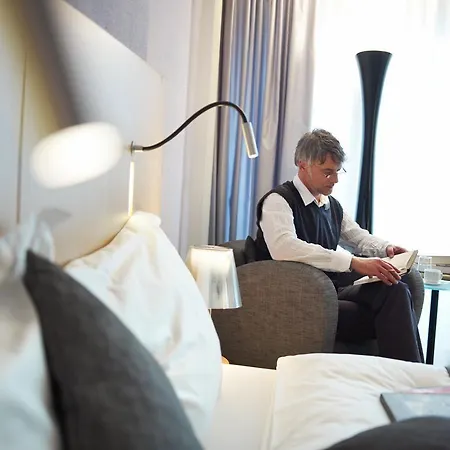 Hotel Swissotel Kursaal 4*