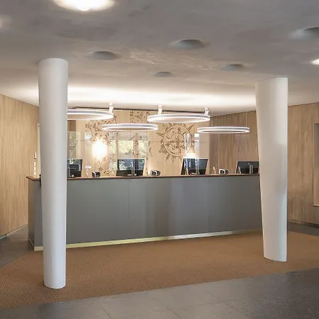 Hotel Swissôtel Kursaal 4*