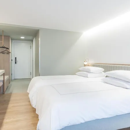 Hotel Swissotel Kursaal 4*