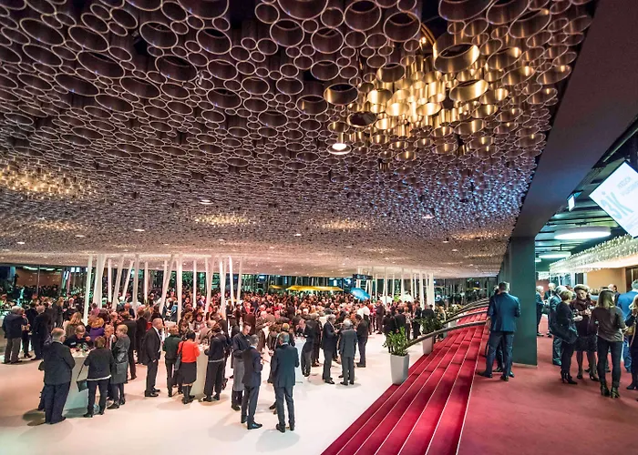 Hotel Swissôtel Kursaal 4*